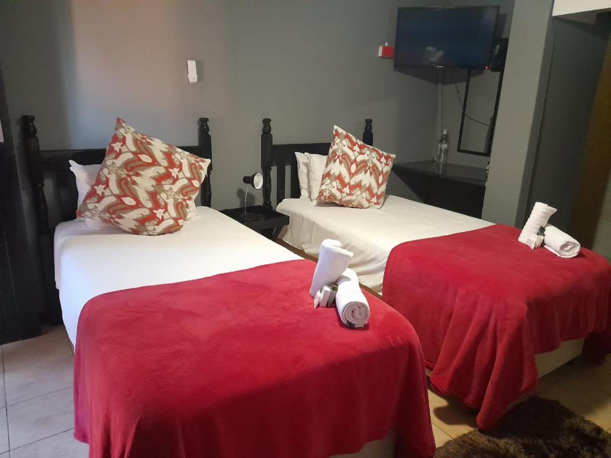 Nongoma Lodge & Inn Cc Екстер'єр фото
