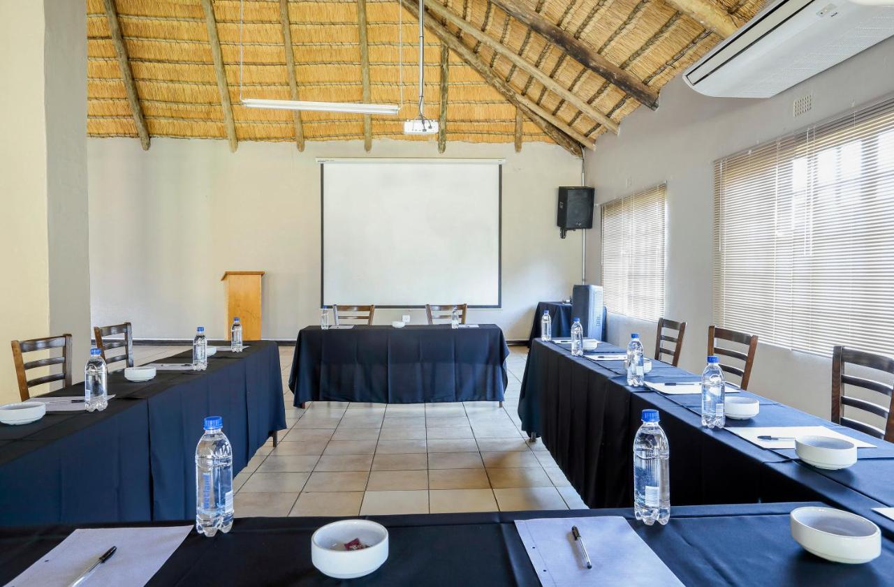 Nongoma Lodge & Inn Cc Екстер'єр фото