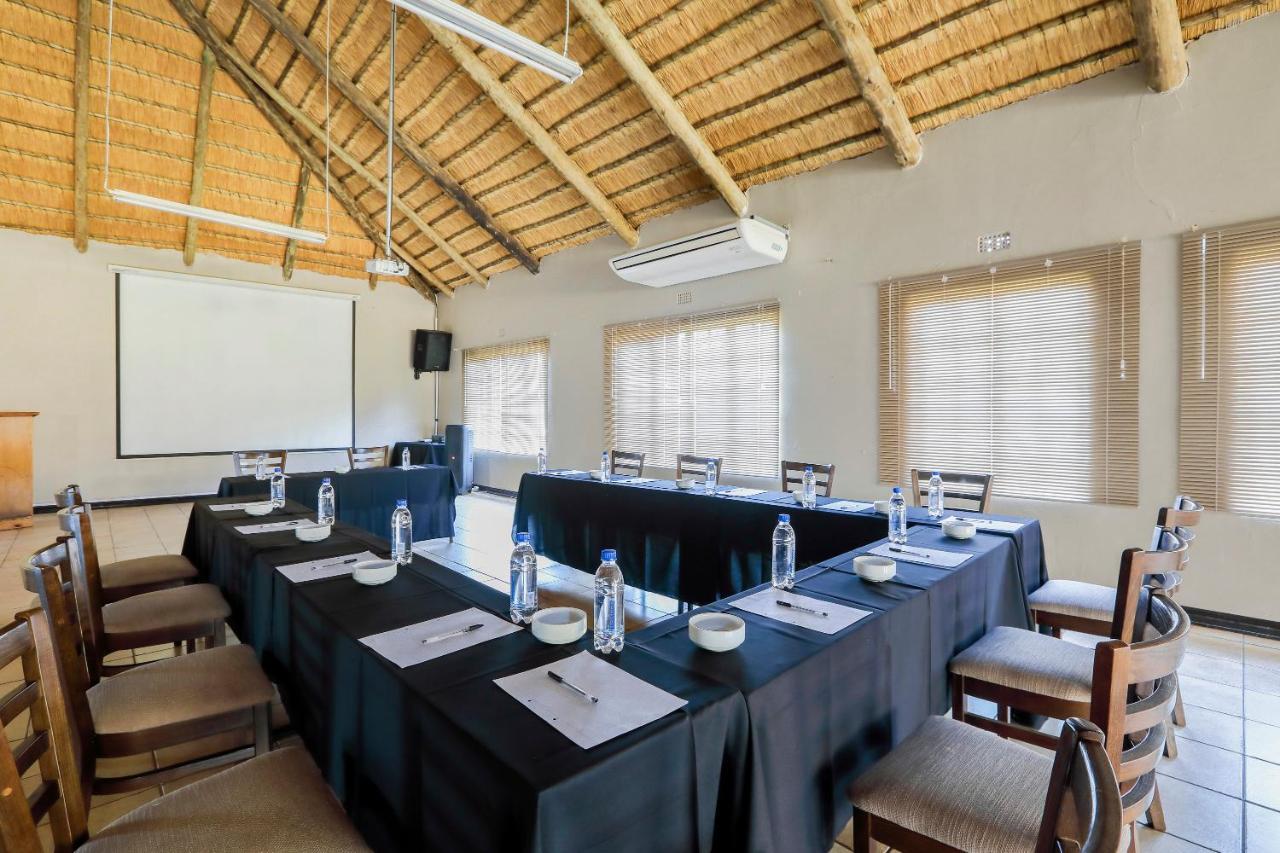 Nongoma Lodge & Inn Cc Екстер'єр фото
