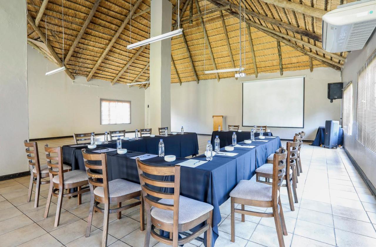 Nongoma Lodge & Inn Cc Екстер'єр фото