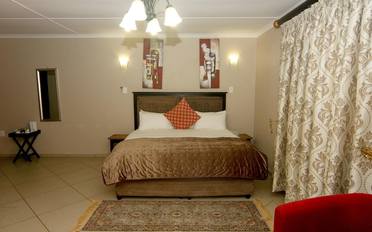 Nongoma Lodge & Inn Cc Екстер'єр фото